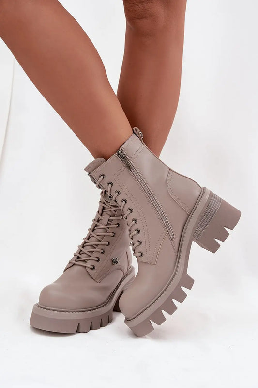 Bootie model 220492 Step in style