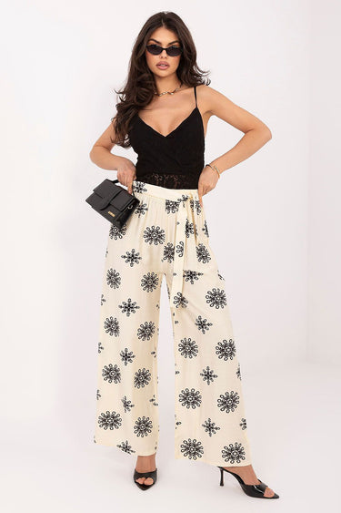 Women trousers model 226626 Italy Moda