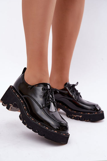 Heeled low shoes model 232336 Step in style