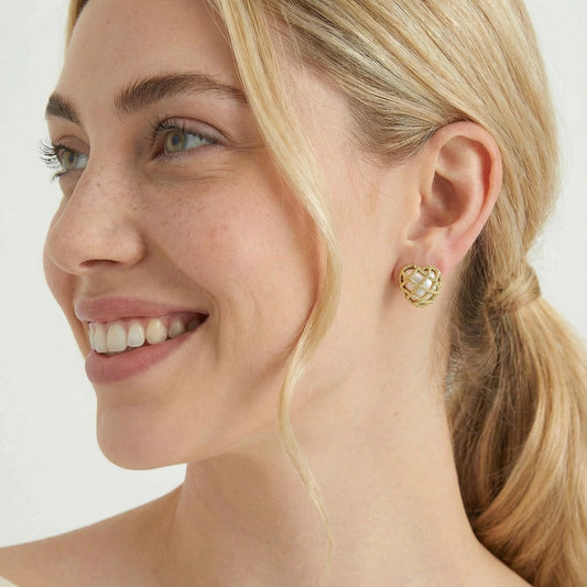 Twisted Lattice Studs  