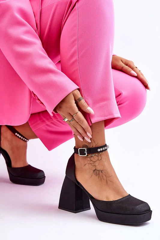  Platform pumps model 181838 Step in style 
